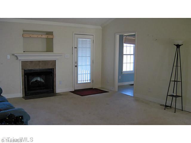 112 Mollie Road Harmony, NC 28634 - Photo 4 of 16 Living Room.