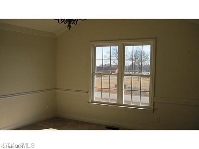 112 Mollie Road Harmony, NC 28634 - Photo 5 of 16 Dining Room.