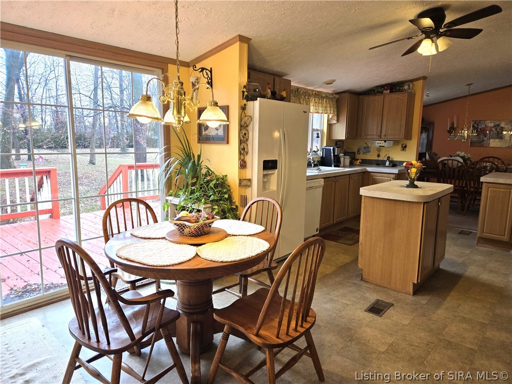 1533 Waverly Road Jeffersonville, IN 47130 - Photo 4 of 36 Gallery Image 4