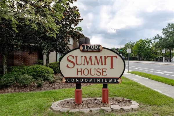 $1,100 | 1700 Southwest 16th Court, Unit J4, Gainesville, FL 32608