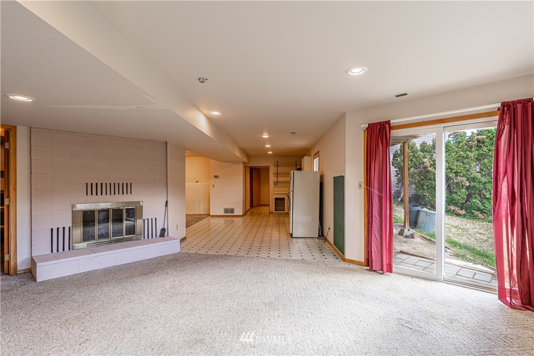 755 Wapato Way Manson, WA 98831 - Photo 30 of 40 a view of livingroom with furniture