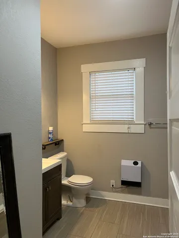 $1,400 | 129 West Young, San Antonio, TX 78214