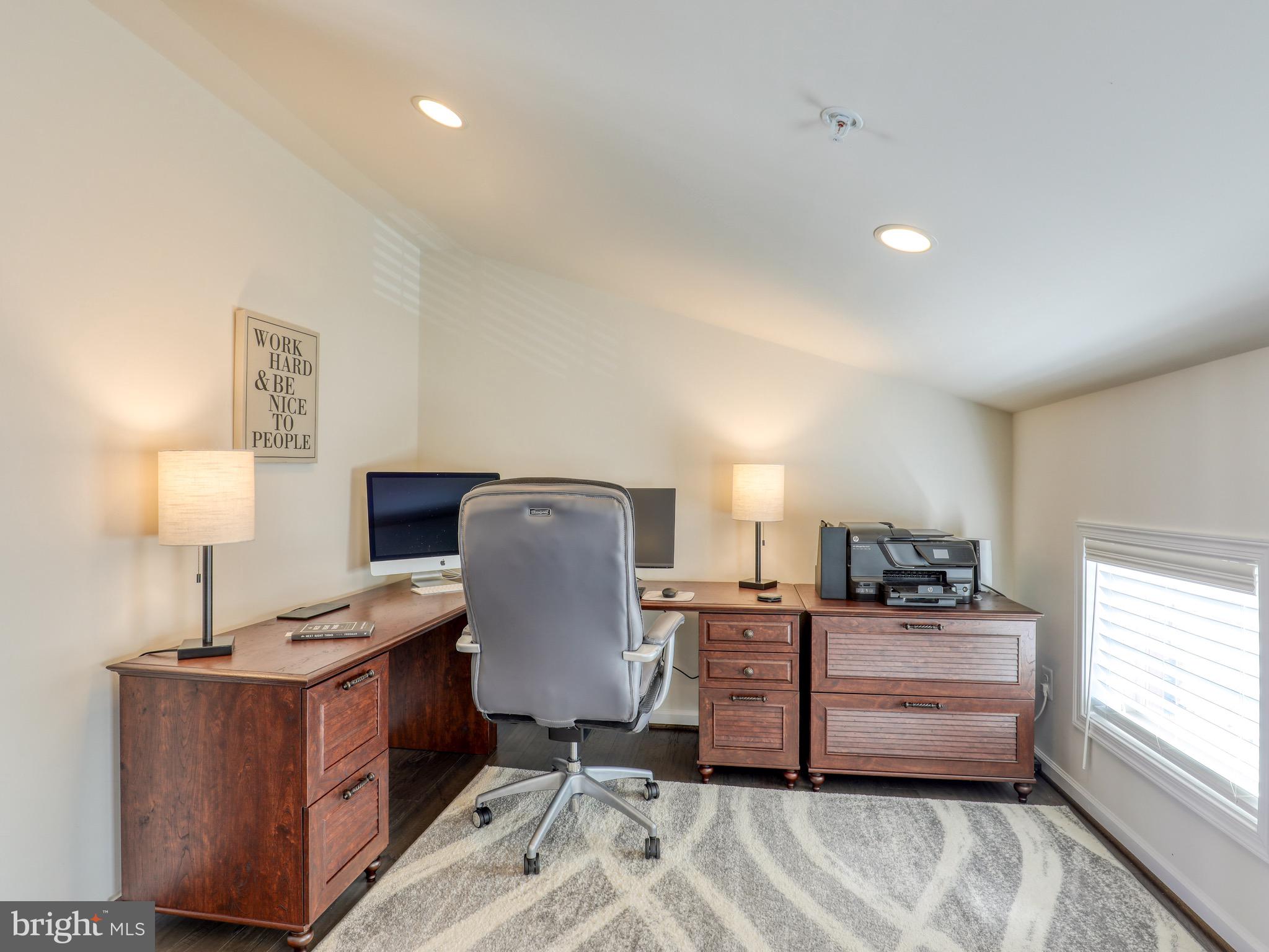 22613 Naugatuck Square Ashburn, VA 20148 - Photo 23 of 32 4th level