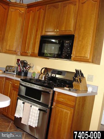 2998 Ridings Way York, PA 17408 - Photo 7 of 36 Gallery Image 7