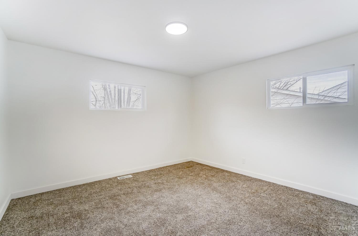 237 Spinning Road Riverside, OH 45431 - Photo 17 of 35 Gallery Image 17