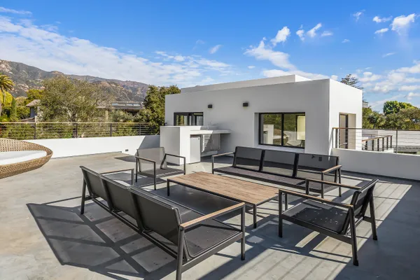 $949,000 | 1131 Las Alturas Road, Unit A, Santa Barbara, CA 93103