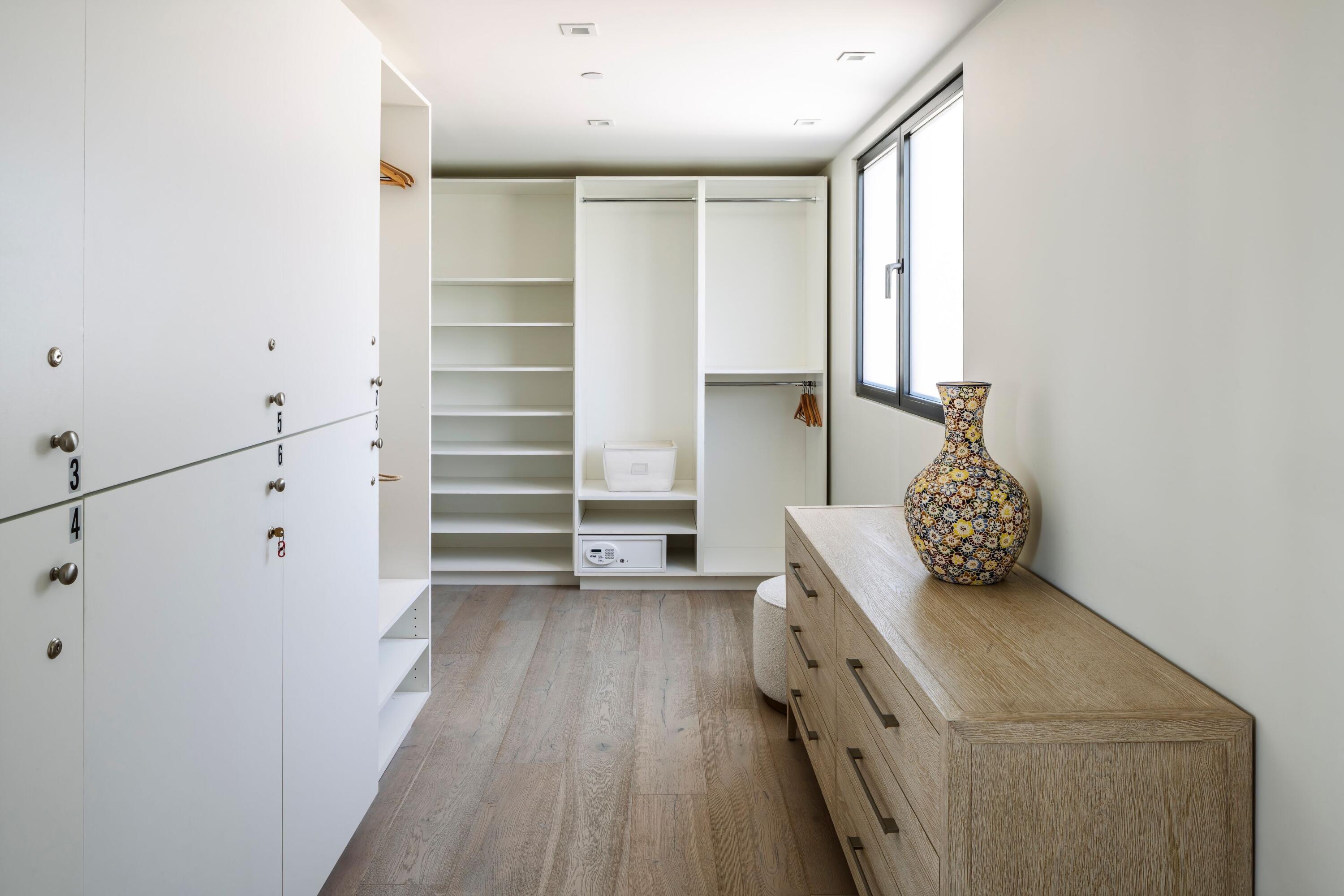 1131 Las Alturas Road, Unit A Santa Barbara, CA 93103 - Photo 28 of 47 27. Guest Bathroom with Fan Art Tub and