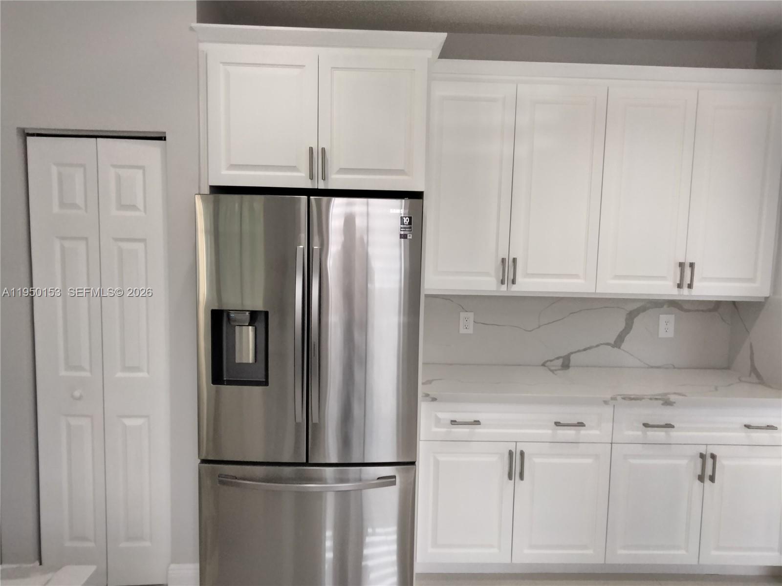 1249 Allamanda Way Weston, FL 33327 - Photo 15 of 68