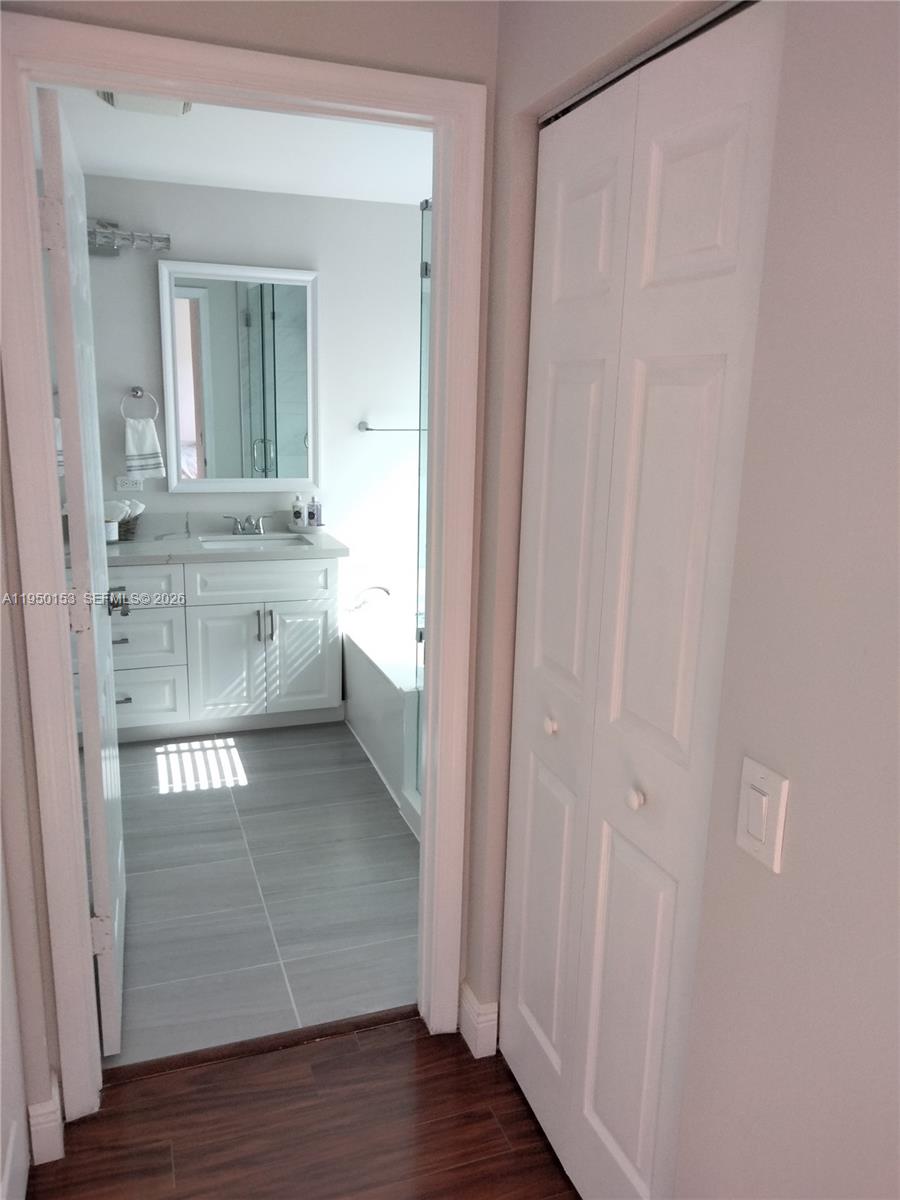 1249 Allamanda Way Weston, FL 33327 - Photo 34 of 68