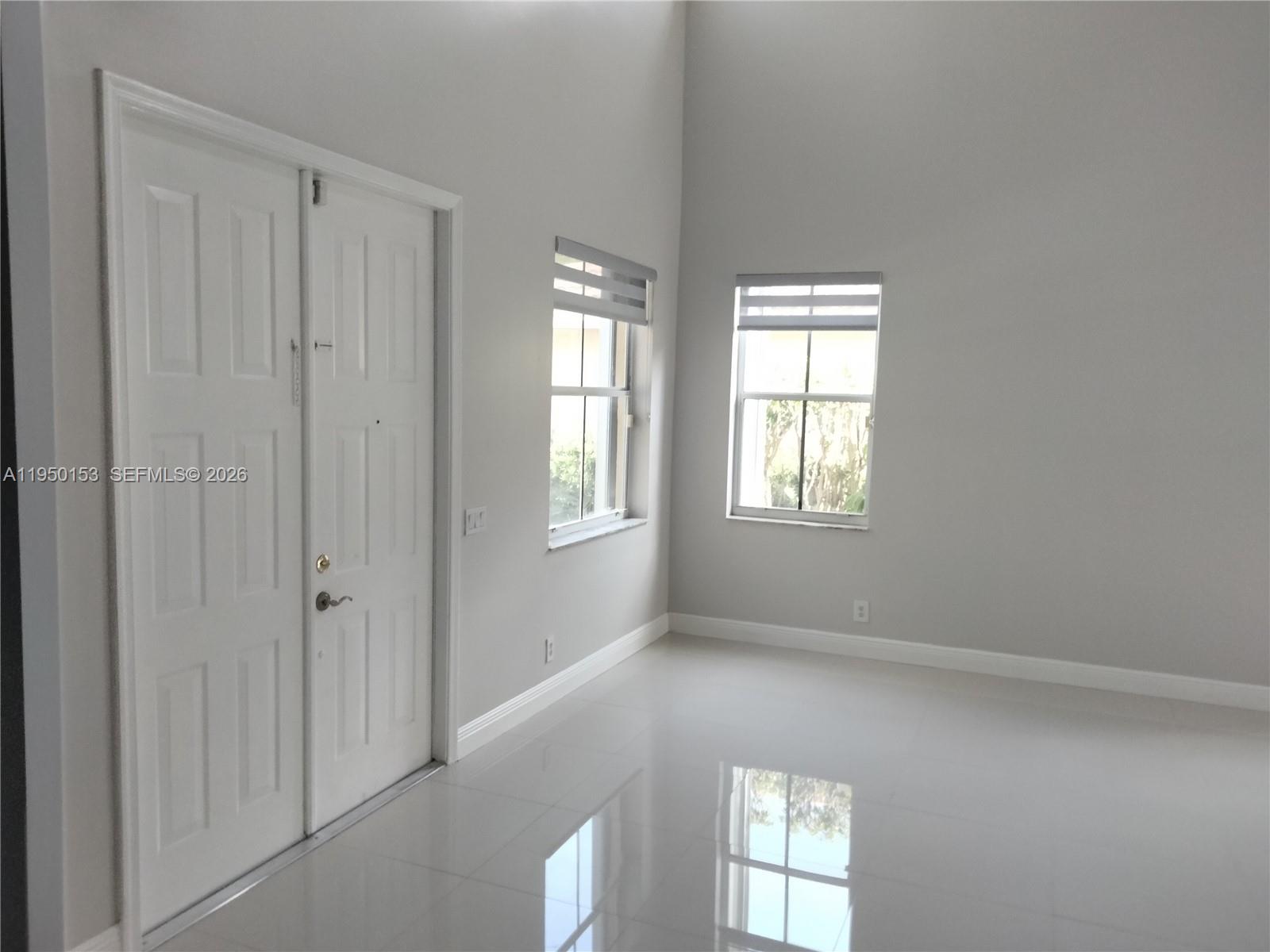 1249 Allamanda Way Weston, FL 33327 - Photo 6 of 68