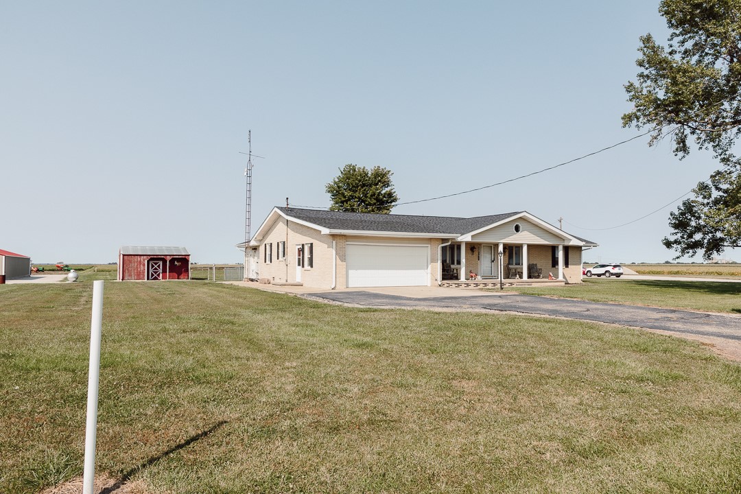 2375 East 1100 North Road Assumption, IL 62510 - Photo 2 of 35