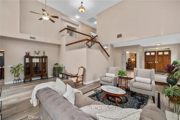 $1,225,000 | 334 Lakeside Avenue, Redlands, CA 92373