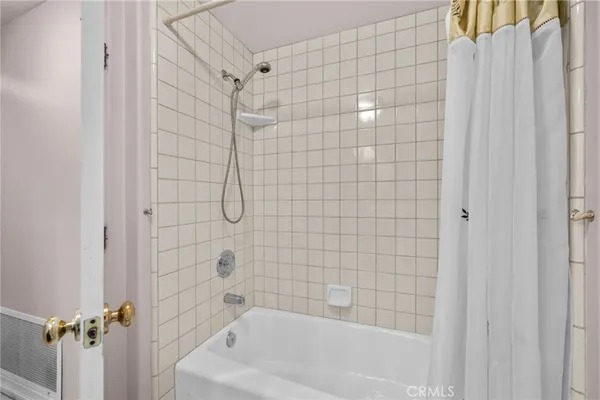 $1,225,000 | 334 Lakeside Avenue, Redlands, CA 92373