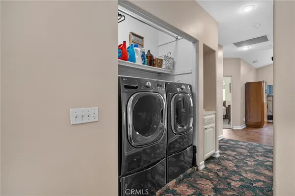 $1,225,000 | 334 Lakeside Avenue, Redlands, CA 92373