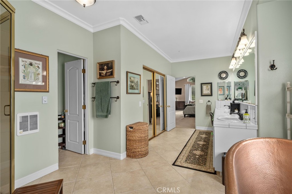 334 Lakeside Avenue Redlands, CA 92373 - Photo 29 of 63 a living room with furniture and a rug