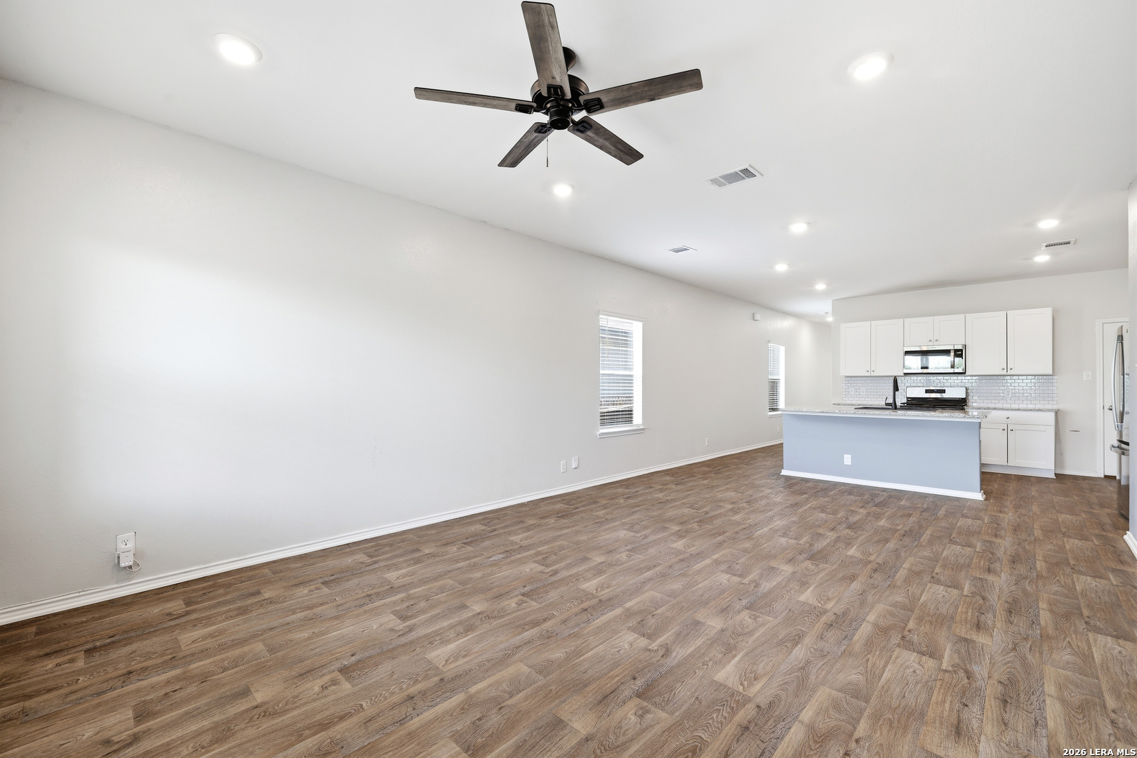 6559 Embankment Road San Antonio, TX 78252 - Photo 11 of 29