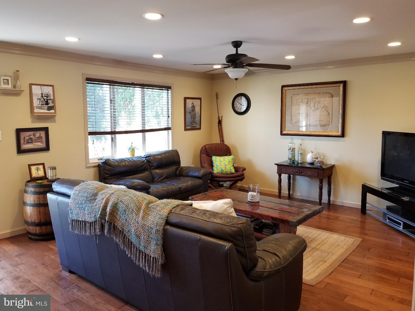 163 Cardinal Road Chalfont, PA 18914 - Photo 2 of 19 Living Room
