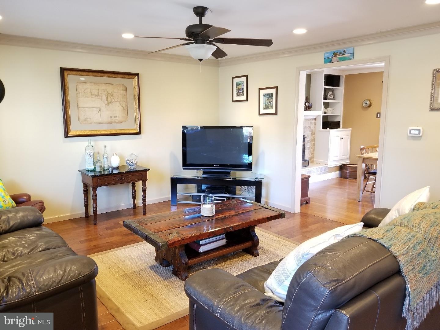 163 Cardinal Road Chalfont, PA 18914 - Photo 3 of 19 Living Room
