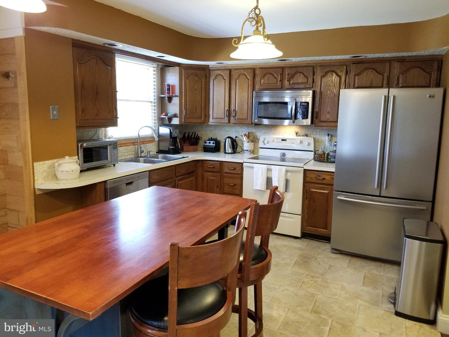 163 Cardinal Road Chalfont, PA 18914 - Photo 6 of 19 Kitchen