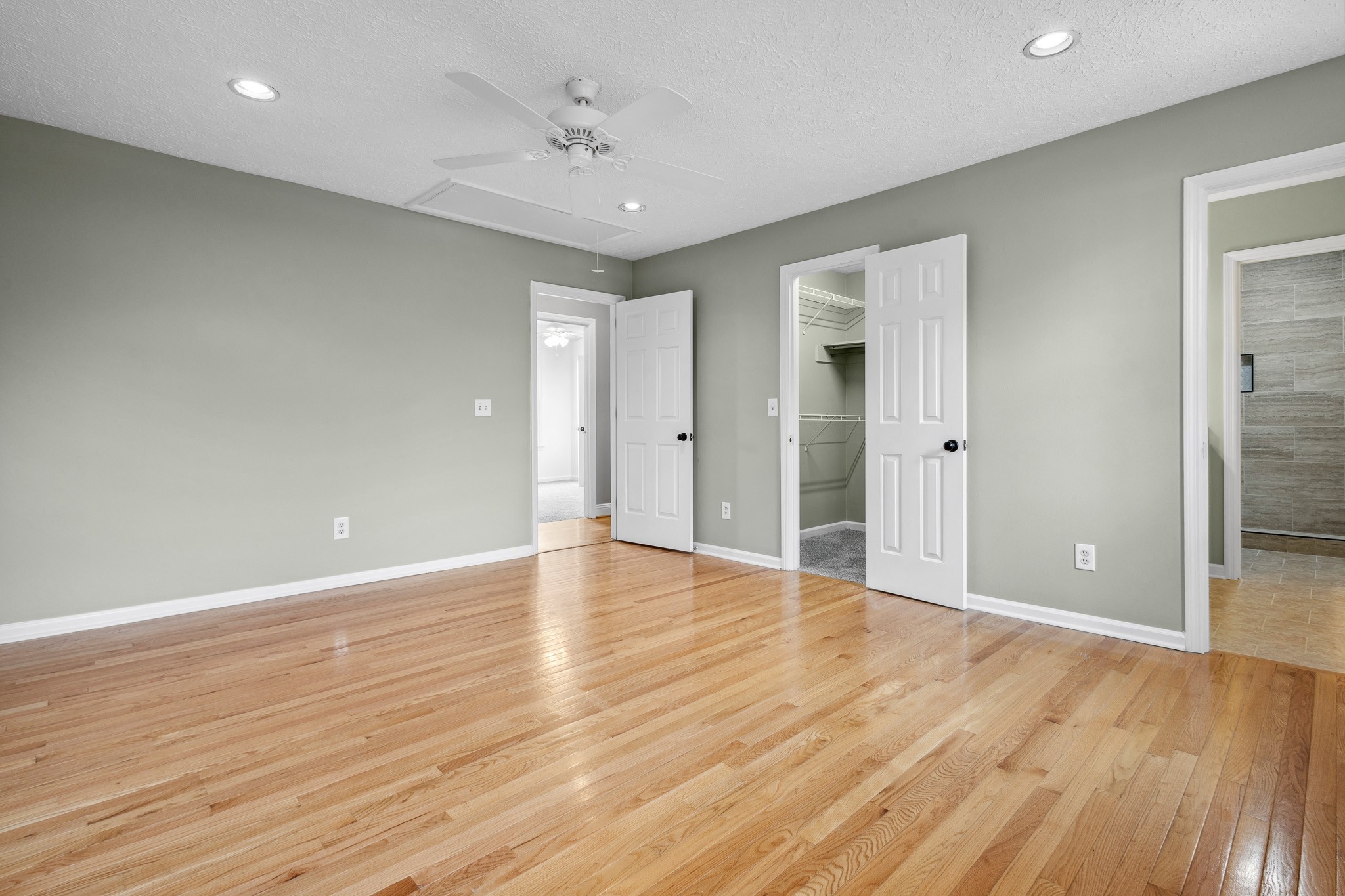 195 Cherokee Road Hendersonville, TN 37075 - Photo 19 of 61 a view of an empty room with wooden floor