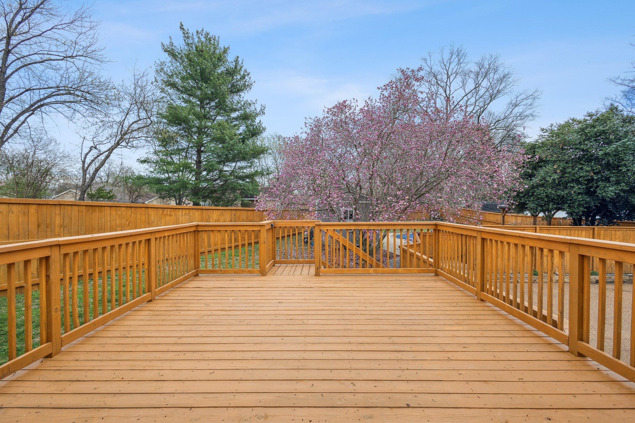 195 Cherokee Road Hendersonville, TN 37075 - Photo 43 of 61 a view of deck with a lake view
