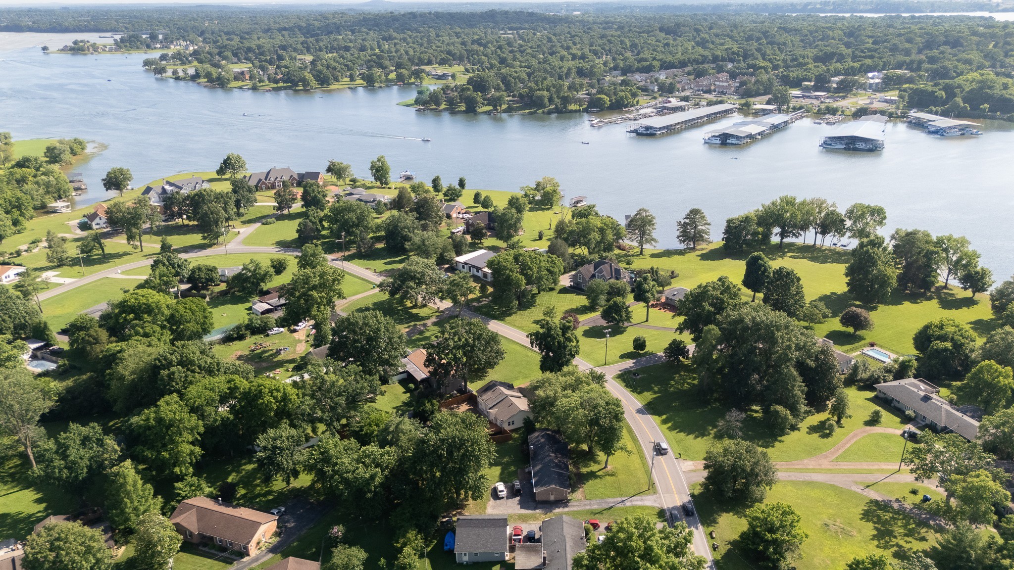 195 Cherokee Road Hendersonville, TN 37075 - Photo 48 of 61 an aerial view of residential houses with outdoor space and lake view
