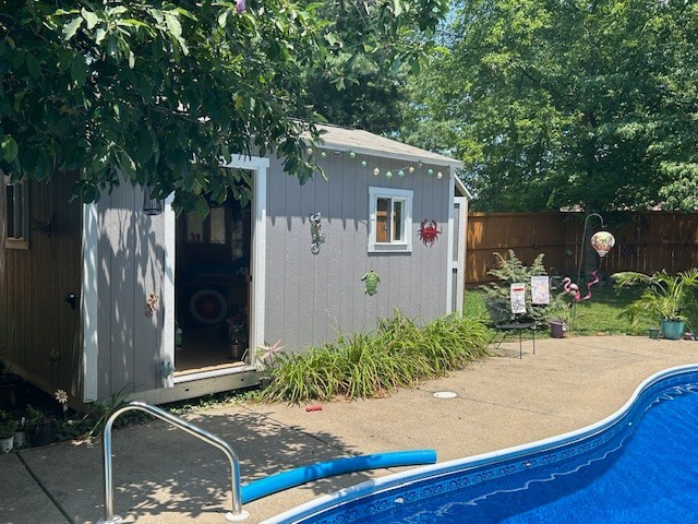 195 Cherokee Road Hendersonville, TN 37075 - Photo 55 of 61 a front view of house with yard