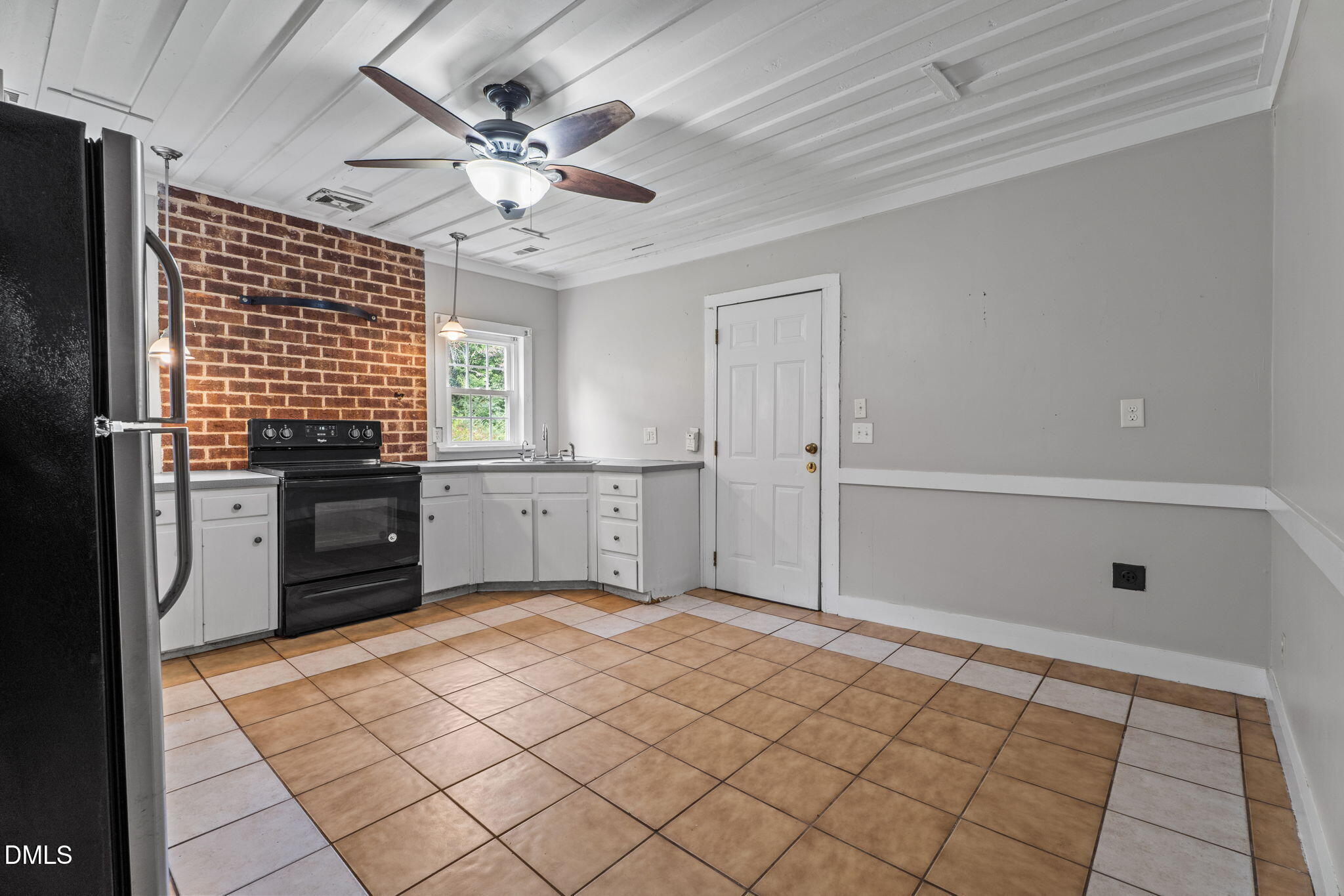 477 Creech Johnson Road Zebulon, NC 27597 - Photo 10 of 51 25-web-or-mls-DSC09416