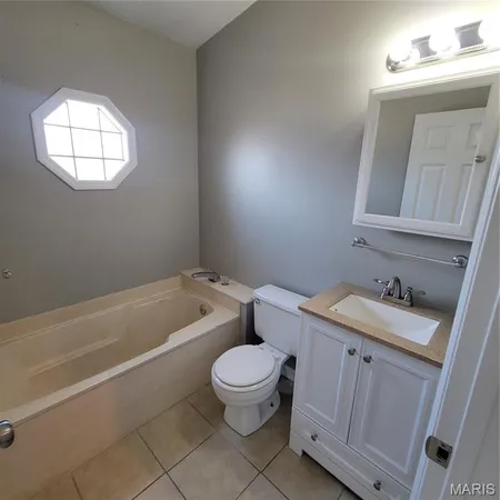 $129,900 | 652 Green Jade Drive, Unit H, Fenton, MO 63026