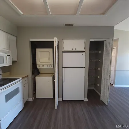 $129,900 | 652 Green Jade Drive, Unit H, Fenton, MO 63026
