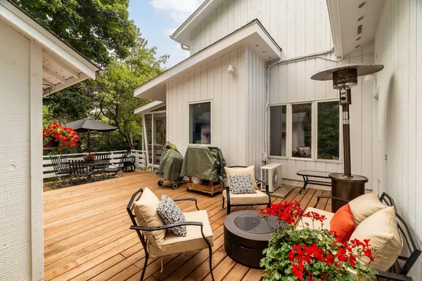 $695,000 | 630 Valley Drive, Duluth, MN 55804