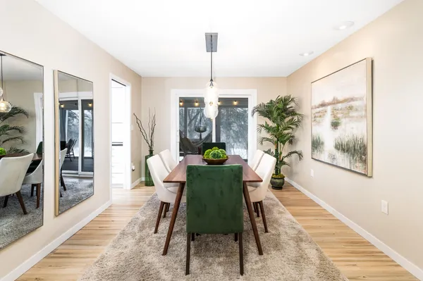 $695,000 | 630 Valley Drive, Duluth, MN 55804