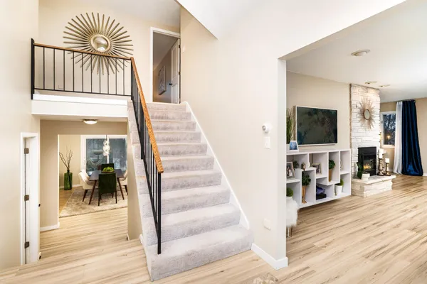 $695,000 | 630 Valley Drive, Duluth, MN 55804
