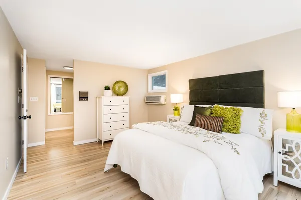 $695,000 | 630 Valley Drive, Duluth, MN 55804