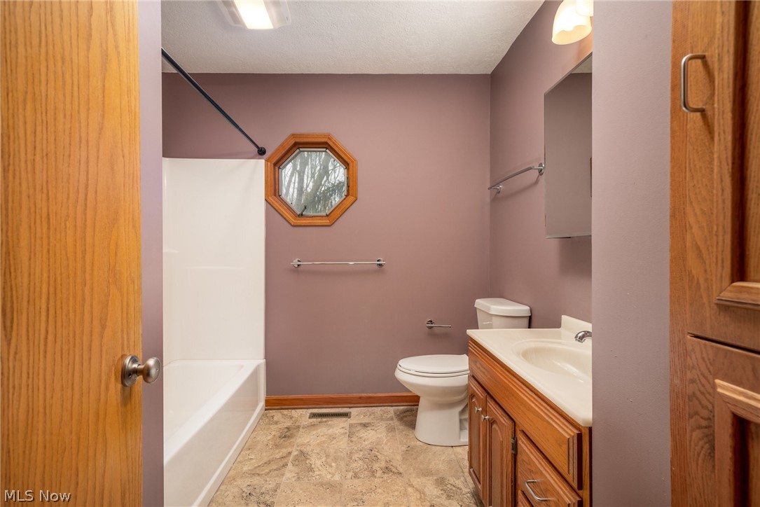 1444 Steese Road Uniontown, OH 44685 - Photo 12 of 25 Gallery Image 12