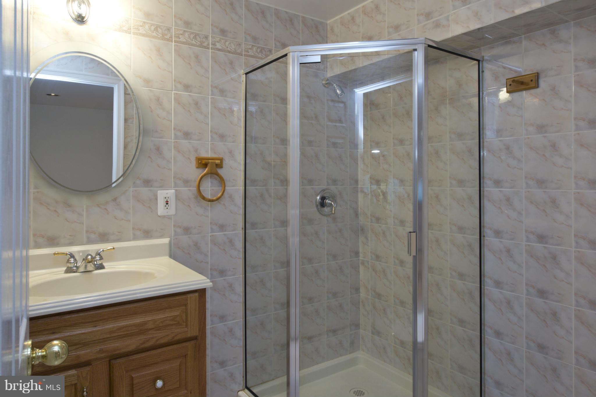 415 River Road Arnold, MD 21012 - Photo 27 of 30 Full Bath (lower level)