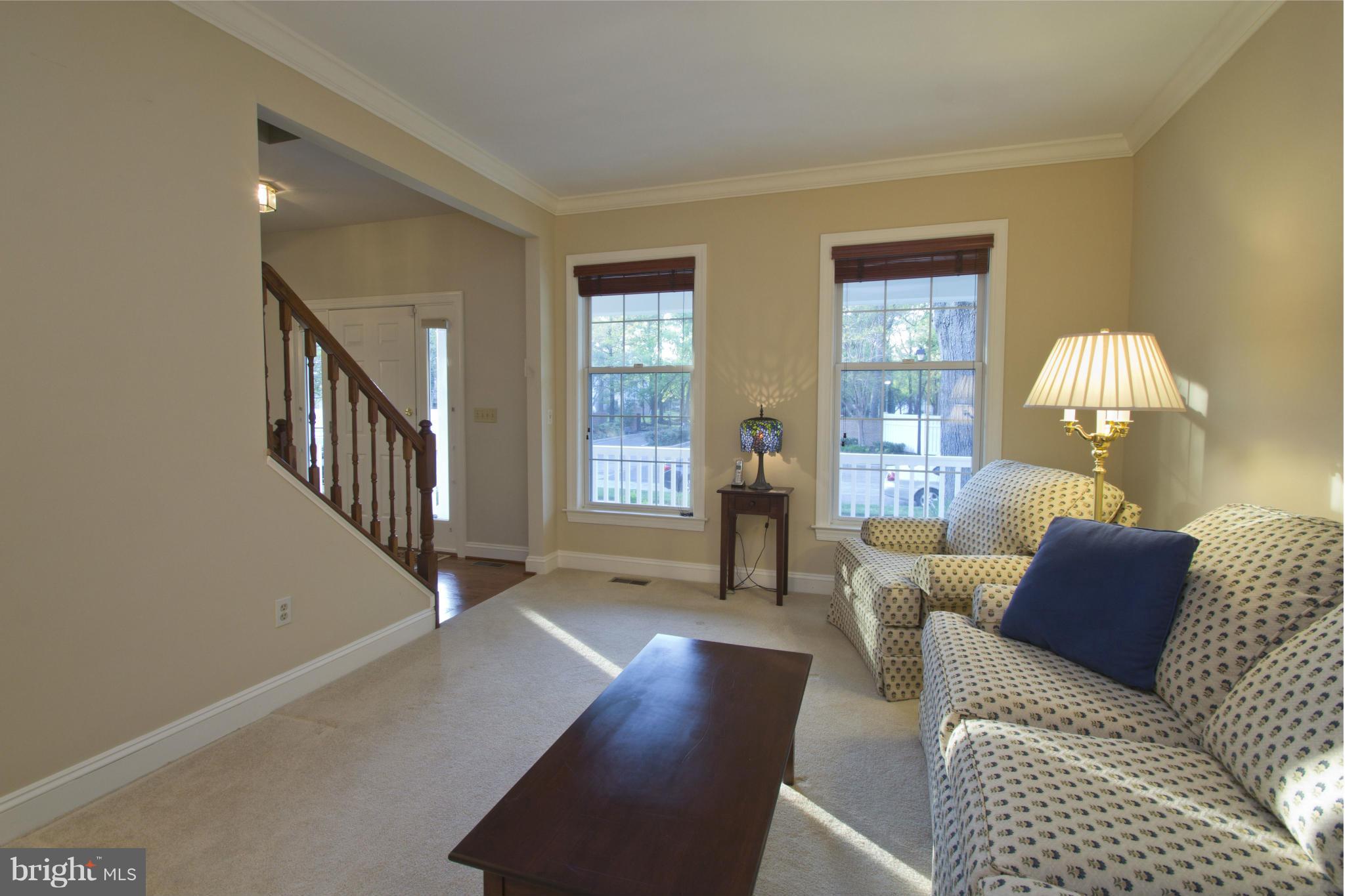 415 River Road Arnold, MD 21012 - Photo 9 of 30 Living Room
