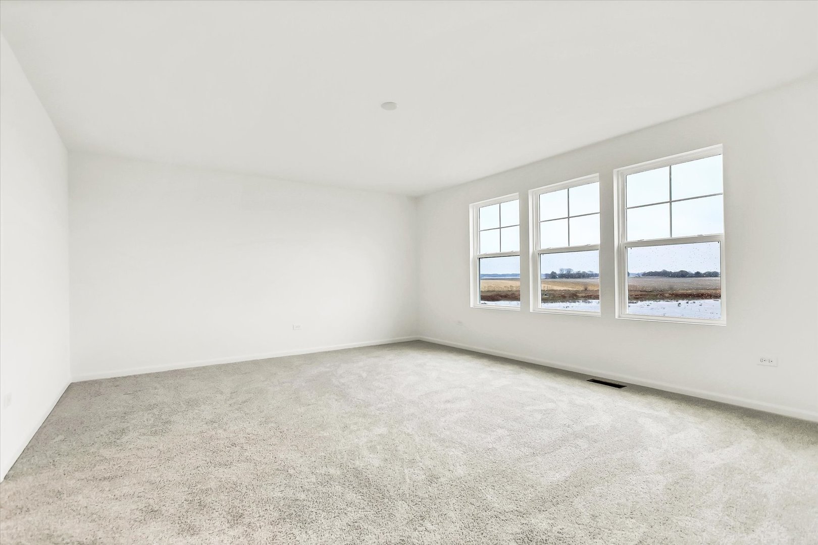 17350 Victoria Lane Lockport, IL 60441 - Photo 17 of 29 an empty room with windows