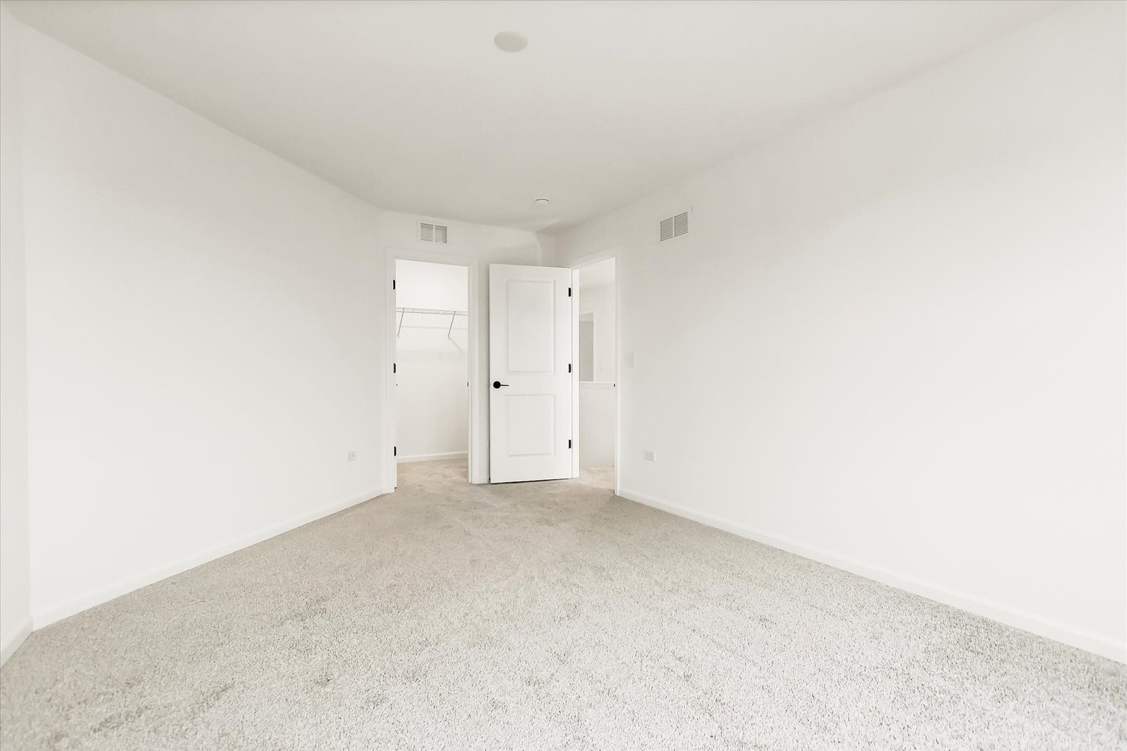 17350 Victoria Lane Lockport, IL 60441 - Photo 23 of 29 a view of an empty room