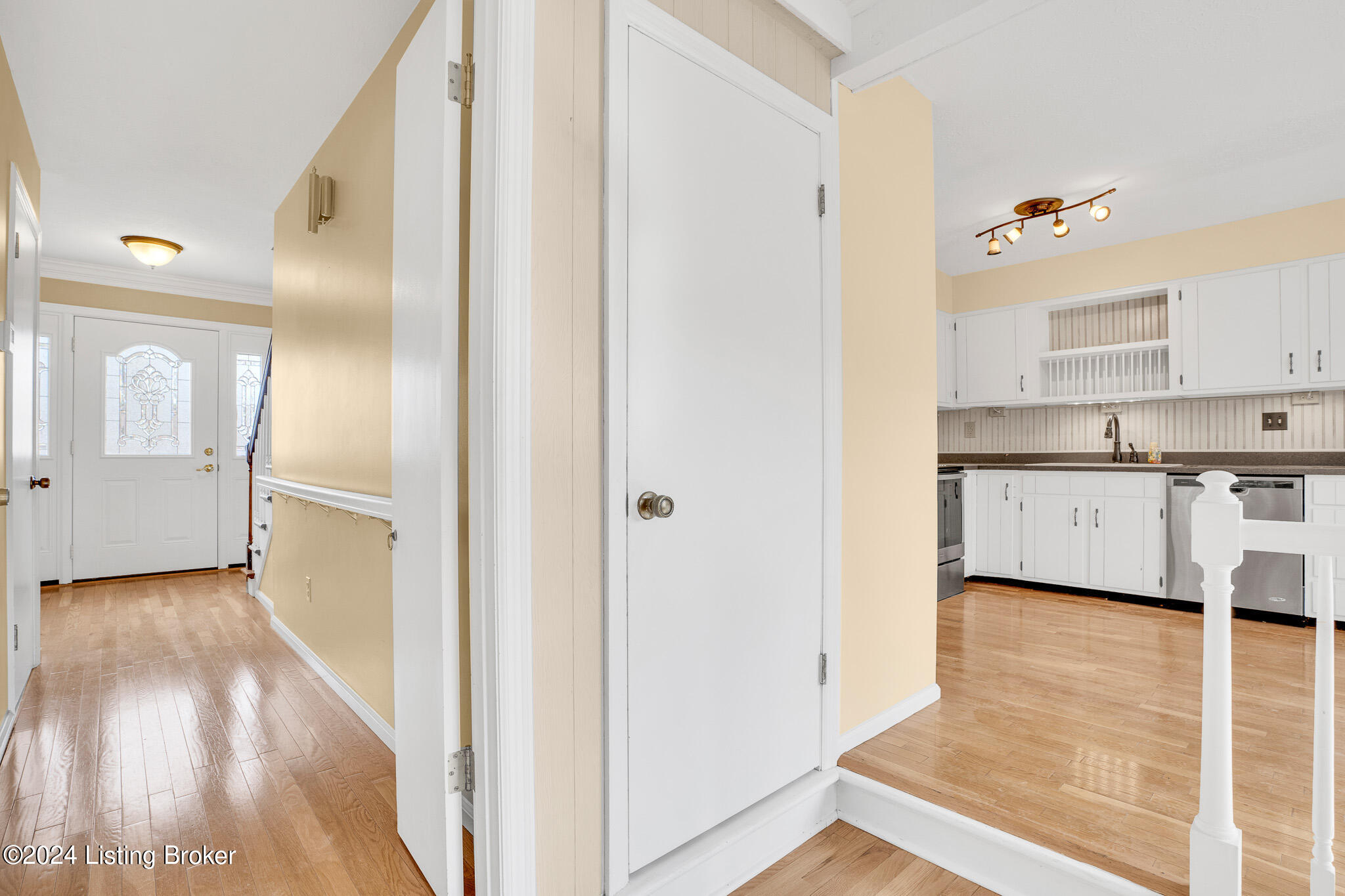 7210 Edcoe Road Louisville, KY 40228 - Photo 23 of 61 DSC03030