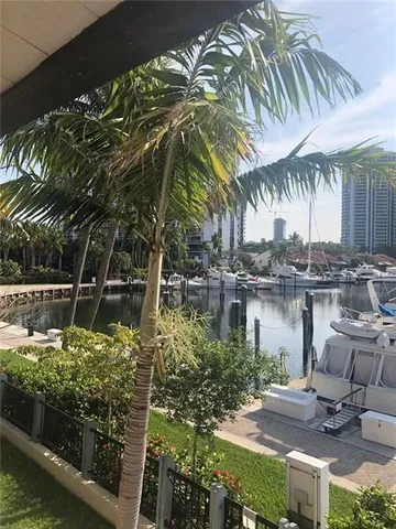 $4,300 | 21135 Helmsman Drive, Unit O12, Miami, FL 33180
