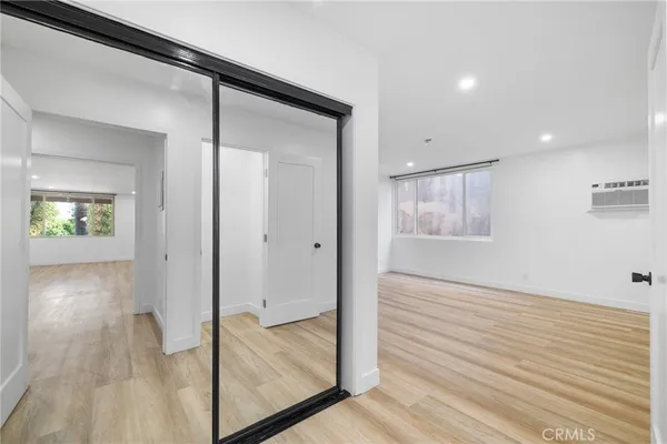 $3,450 | 17000 Burbank Boulevard, Unit 101, Encino, CA 91316