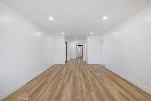 $3,450 | 17000 Burbank Boulevard, Unit 101, Encino, CA 91316