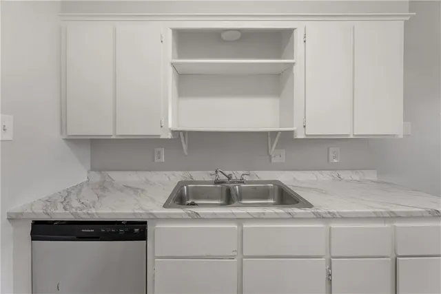 $1,195 | 713 San Benito Drive, College Station, TX 77845