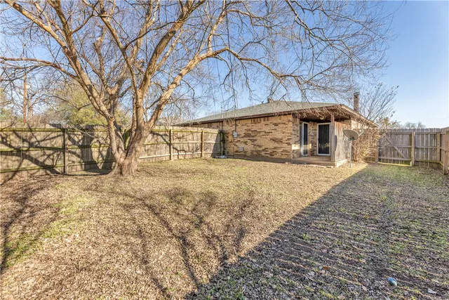 $1,195 | 713 San Benito Drive, College Station, TX 77845