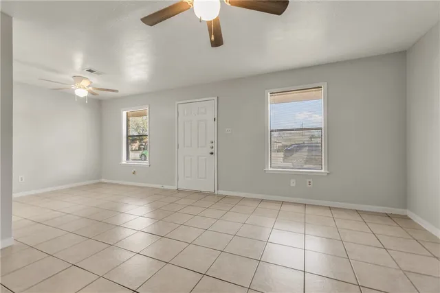 $1,195 | 713 San Benito Drive, College Station, TX 77845