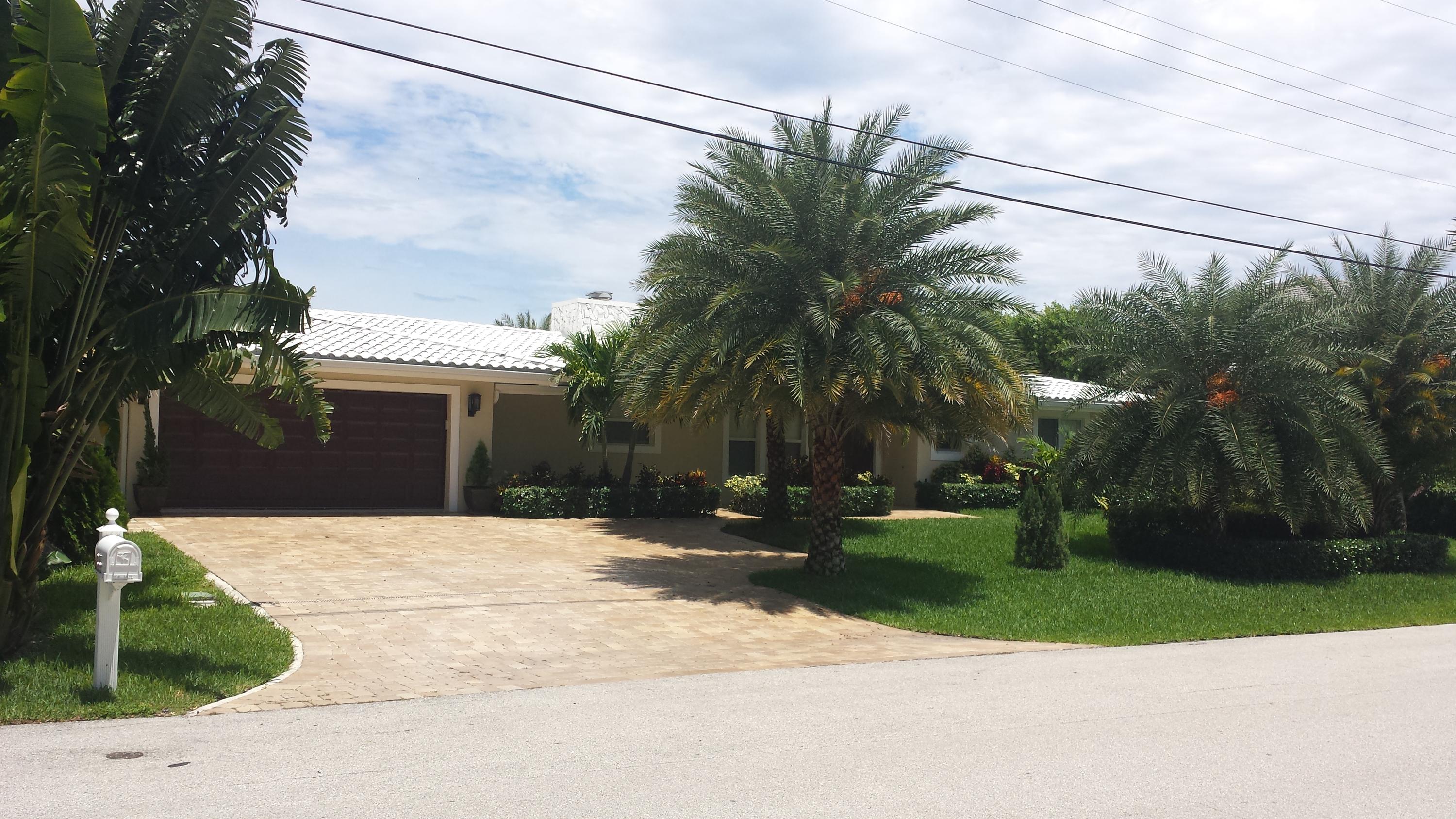 85 Island Drive South Ocean Ridge, FL 33435 - Photo 1 of 29 Front Exterior