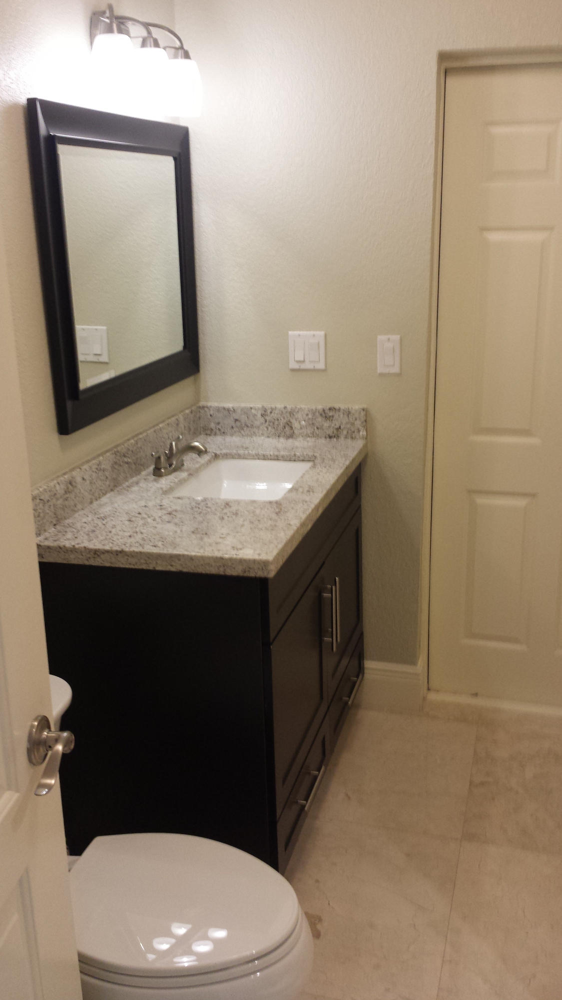 85 Island Drive South Ocean Ridge, FL 33435 - Photo 8 of 29 Island Bathroom 2