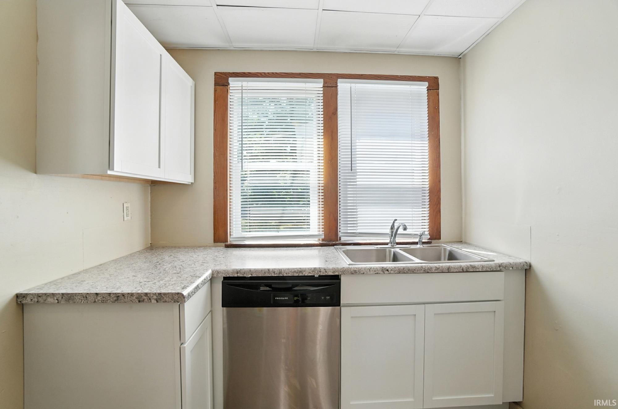 2911 Broadway Fort Wayne, IN 46807 - Photo 13 of 36