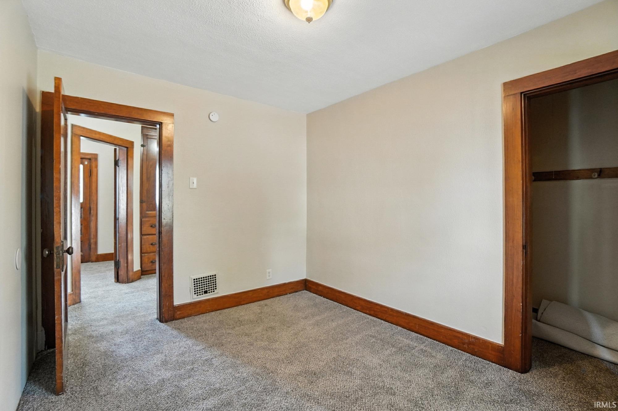 2911 Broadway Fort Wayne, IN 46807 - Photo 30 of 36